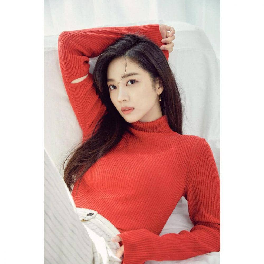 Jo Bo Ah (instagram.com/xxadoraa)