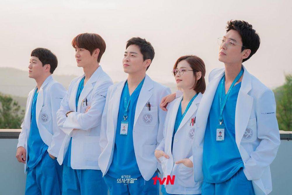Drama Korea Hospital Playlist 2 (instagram.com/hospitalplaylist_official)