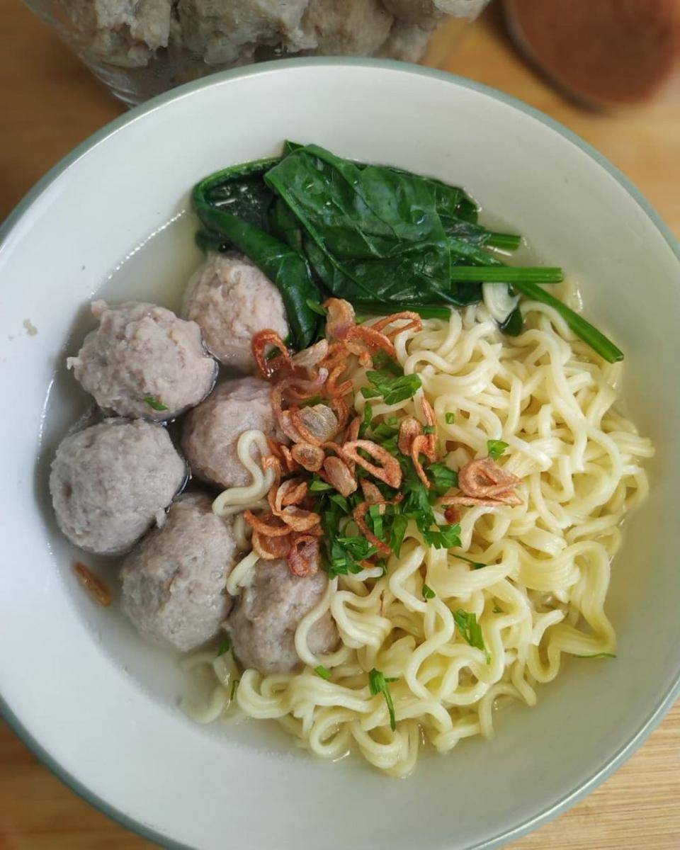 Bakso sapi (instagram.com/sheilamajid111)