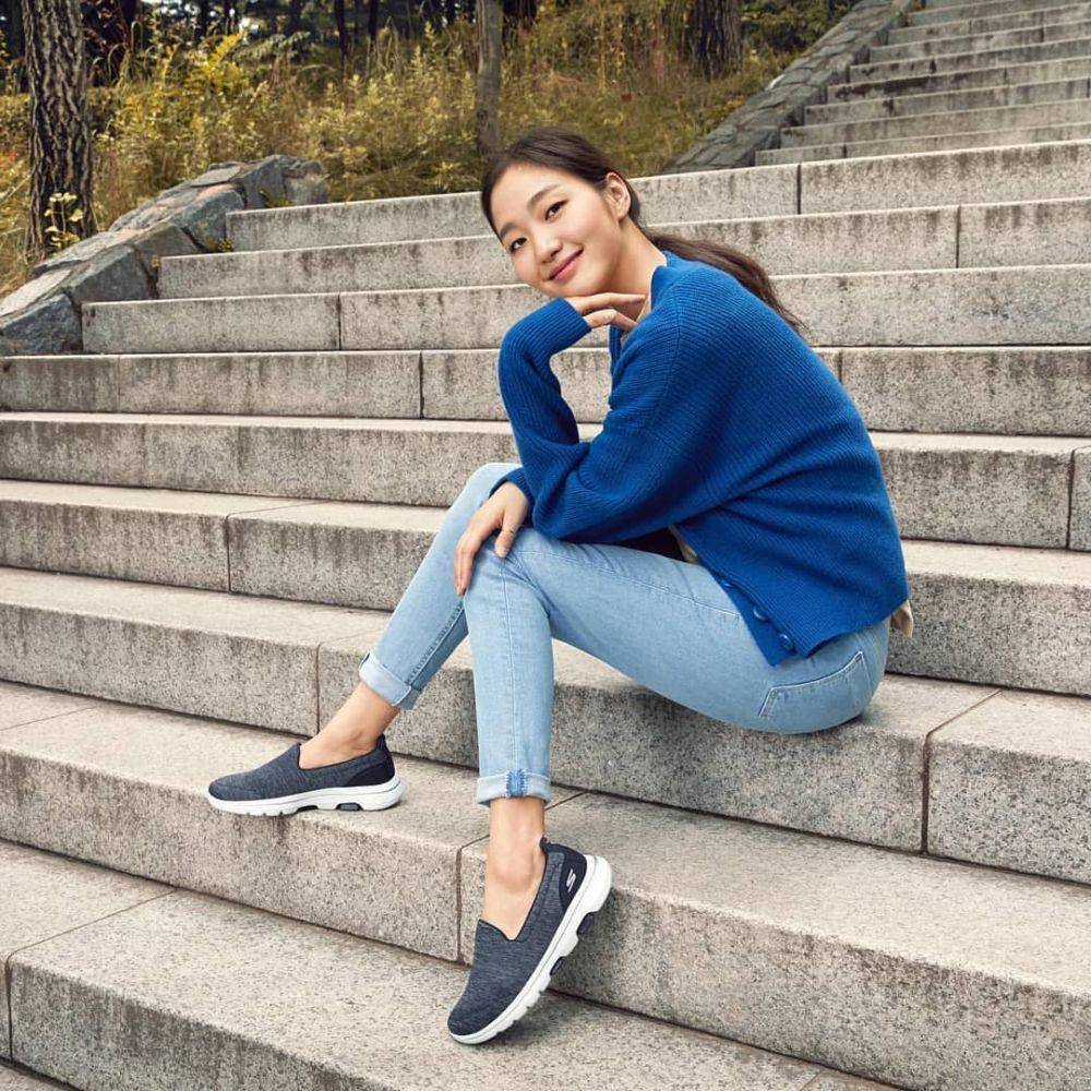 Celana jeans Kim Go Eun (instagram.com/kimgoeun.id)
