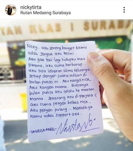 Nicky vanesa (Instagram.com/nickytirta)