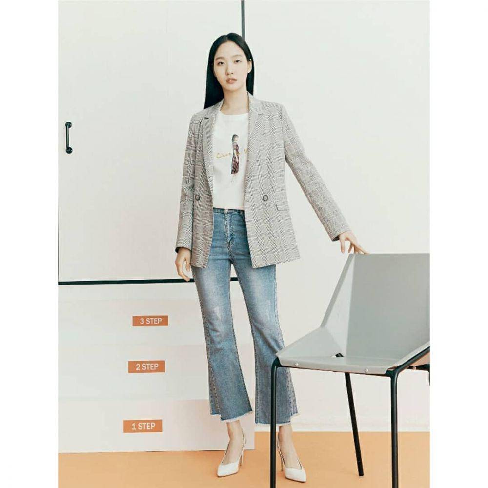 Celana jeans Kim Go Eun (instagram.com/kimgoeun.id)