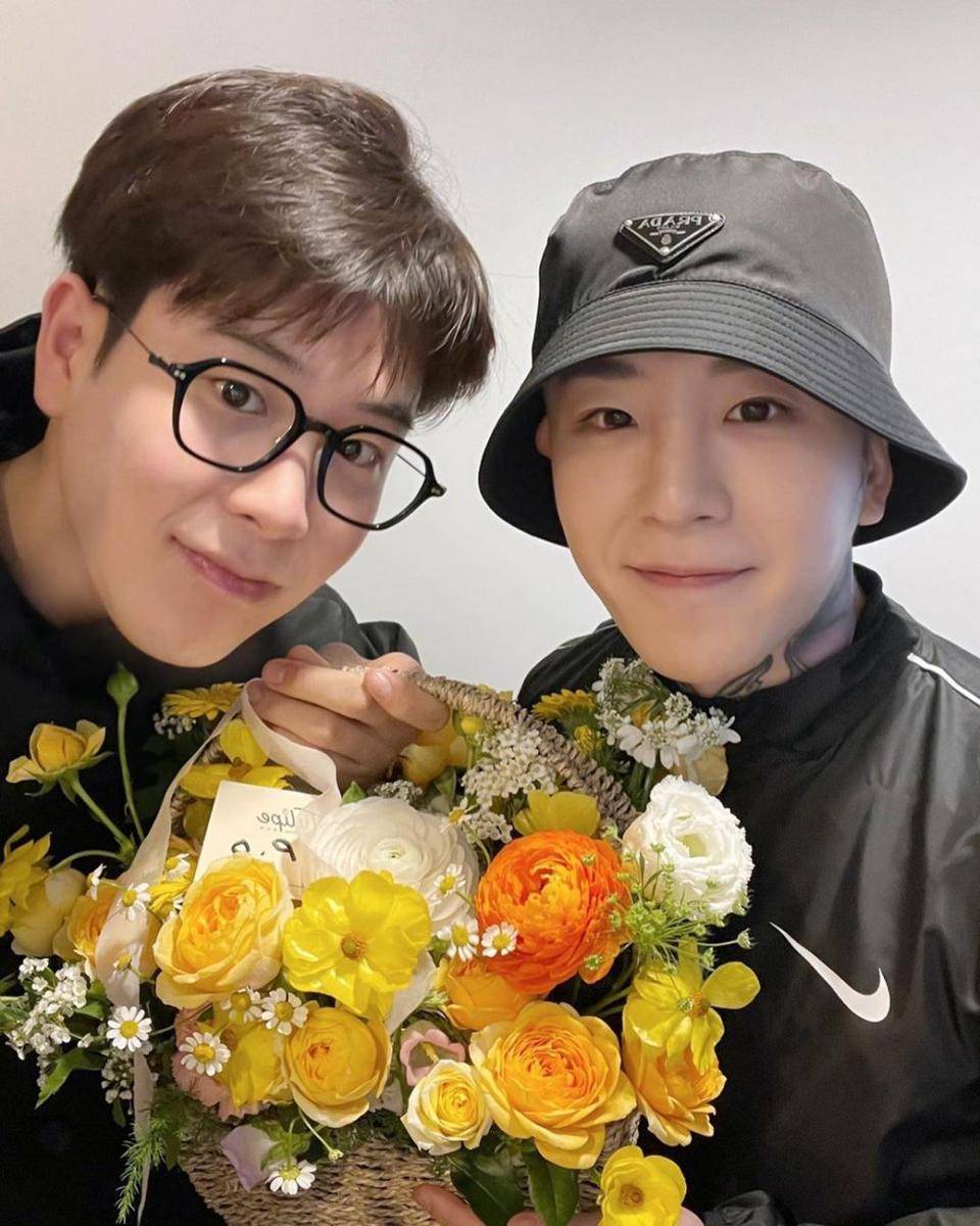 PO dan Taeil BLOCK-B (instagram.com/blockb_official_)
