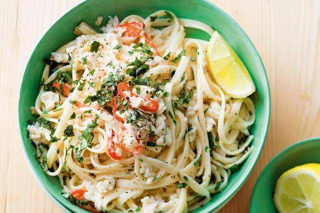 ilustrasi crab, lemon, and herb linguine (www.taste.com.au/Liz Macri)