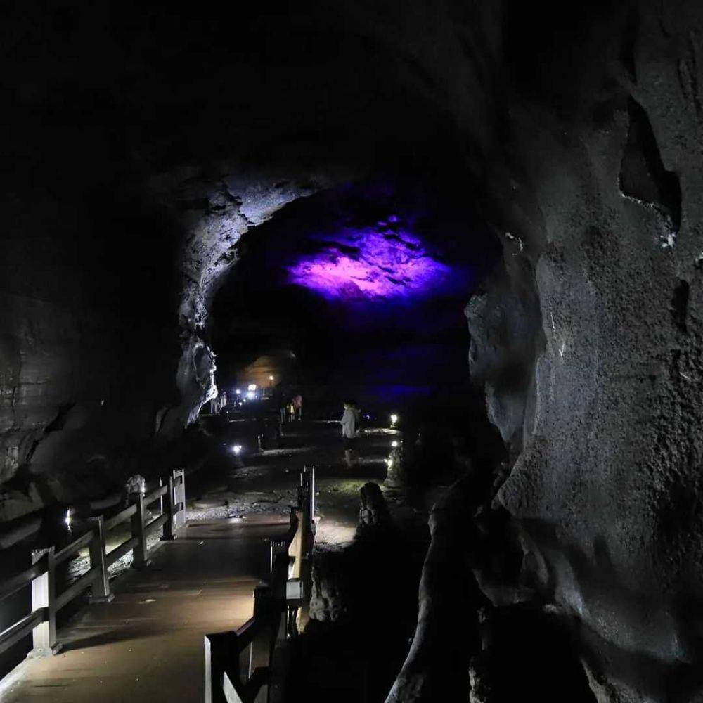 Manjanggul Lava Cave (instagram.com/da_youn)