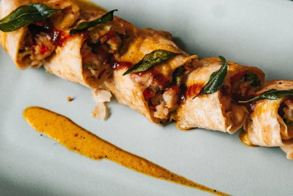 ilustrasi chicken kathi roll (pexels.com/ROMAN ODINTSOV)