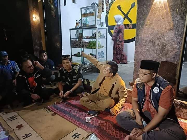 Gubaernur NTB sambangi korban Banjir bersama Bupati Lombok Tengah/dok. Humas Pemprov NTB