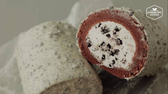 ilustrasi oreo roll cake (dok. youtube.com/Cooking tree 쿠킹트리)