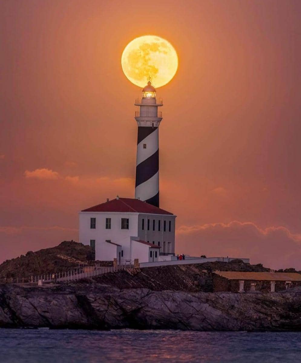 Favaritx Lighthouse (instagram.com/amazingshots_moon)