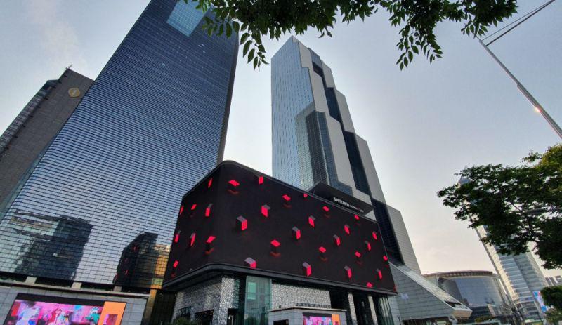 potret bagian depan COEX Artium (mediahub.seoul.go.kr)