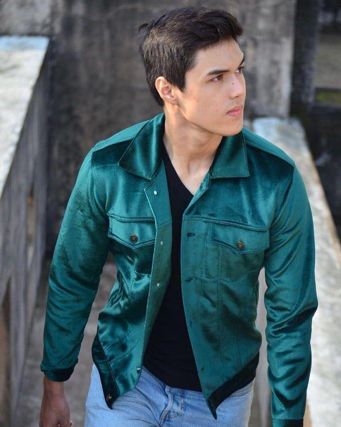 Rizky Djanbi (instagram.com/bentukmanagement)