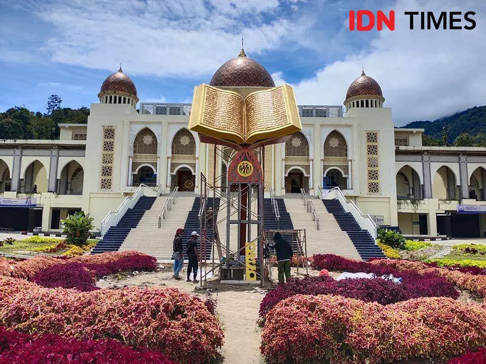 Replika Al Qur’an Raksasa di Padang Panjang. Doc. IDN Times / Pemko Padang Panjang