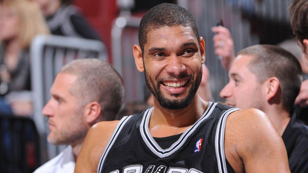 Tim Duncan, center-forward, membela San Antonio Spurs di NBA selama 19 tahun. (nba.com)