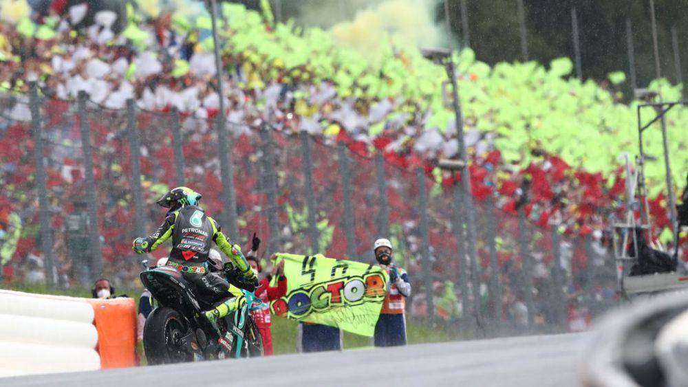 fans dan Valentino Rossi (topgear.com)