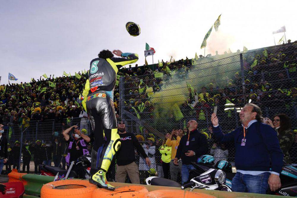 fans dan Valentino Rossi (motogp.com)