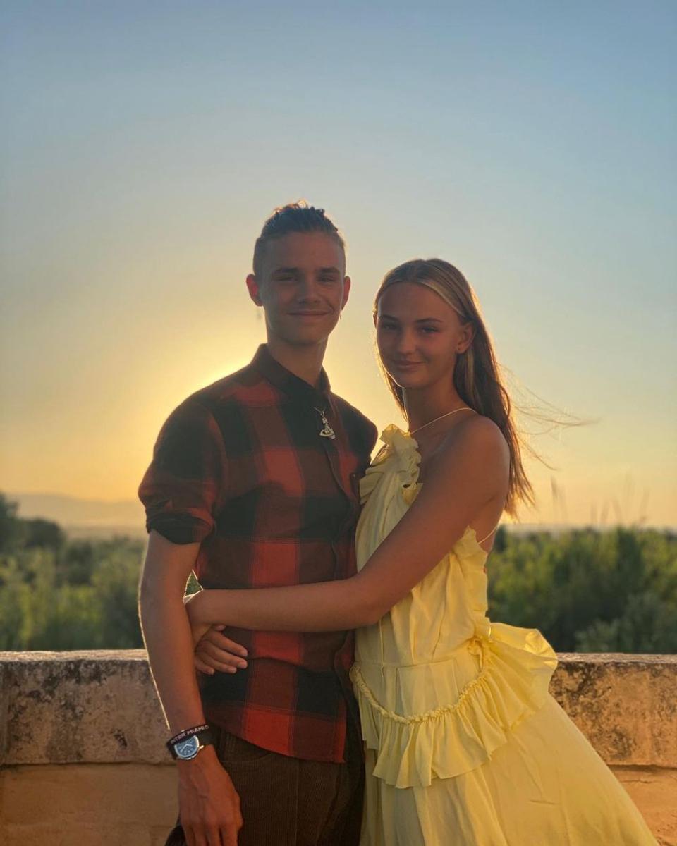 potret Romeo Beckham bersama Mia Regan (instagram.com/romeobeckham)