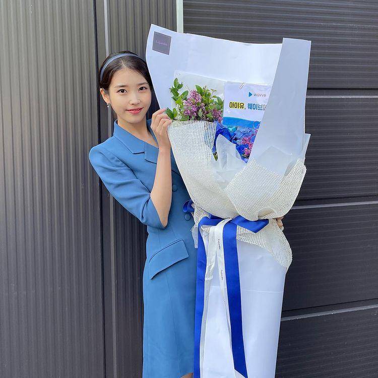 IU (instagram.com/dlwlrma)