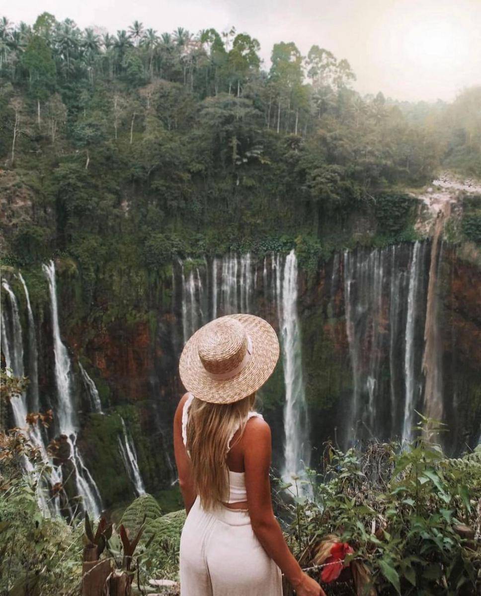Air Terjun Tumpak Sewu (instagram.com/girlstwirltheworld)