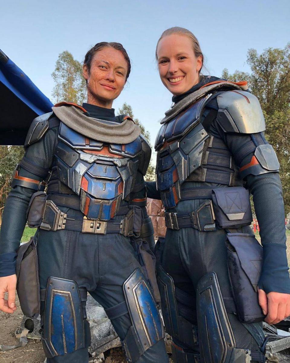 Olga Kurylenko dan Amy Sturdivant (instagram.com/olgakurylenkoofficial)