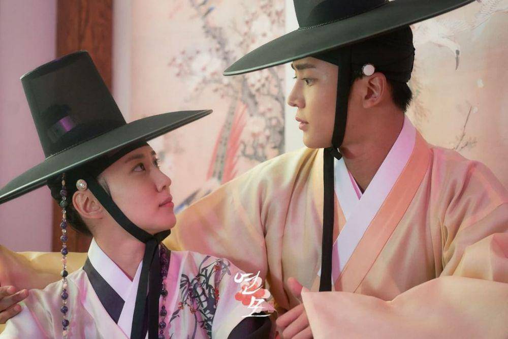 Potret Park Eun Bin dan Rowoon SF9 dalam drama "The King's Affection" (instagram.com/kbsdrama