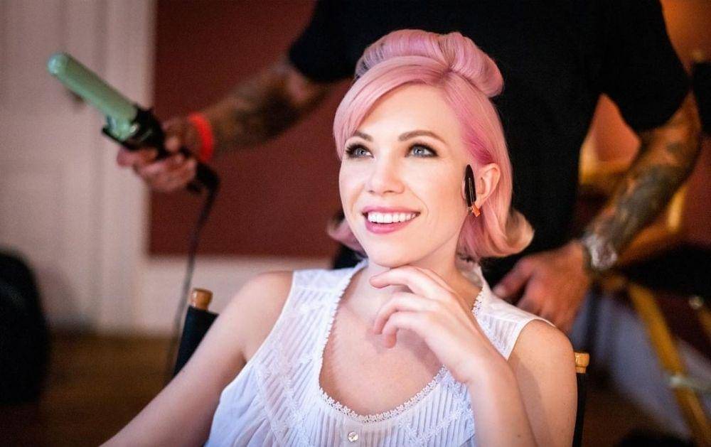 Carly Rae Jepsen (instagram.com/carlyraejepsen)