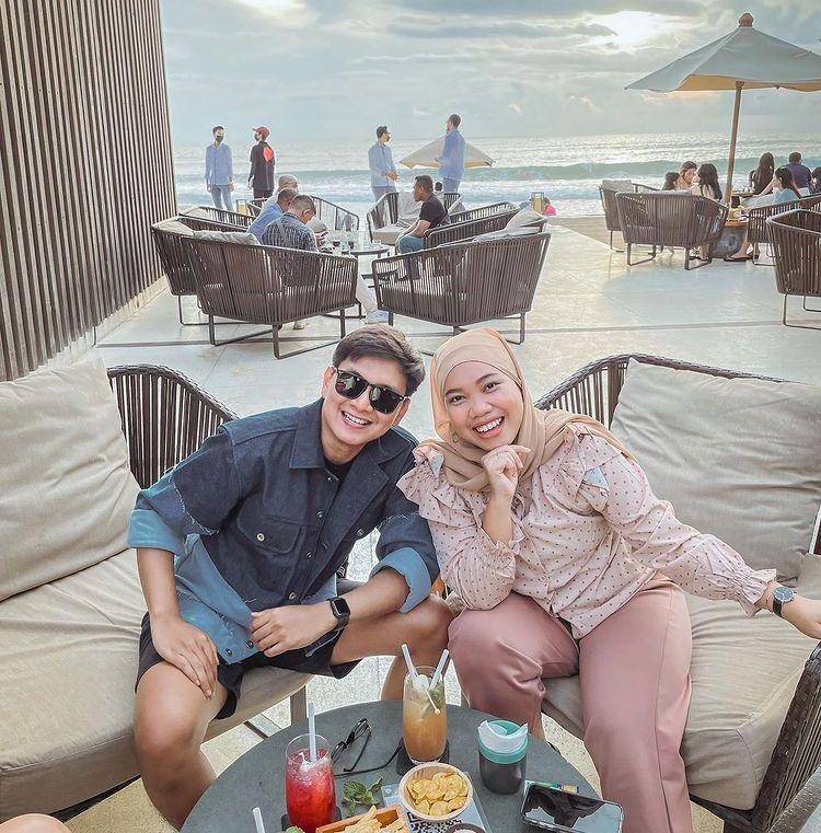Mumuk Gomez berhijab (Instagram.com/mumukgomez)