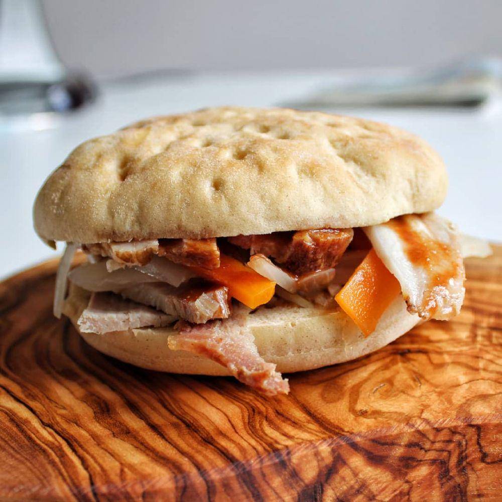 ilustrasi chola sandwich (instagram.com/sebhermanns)