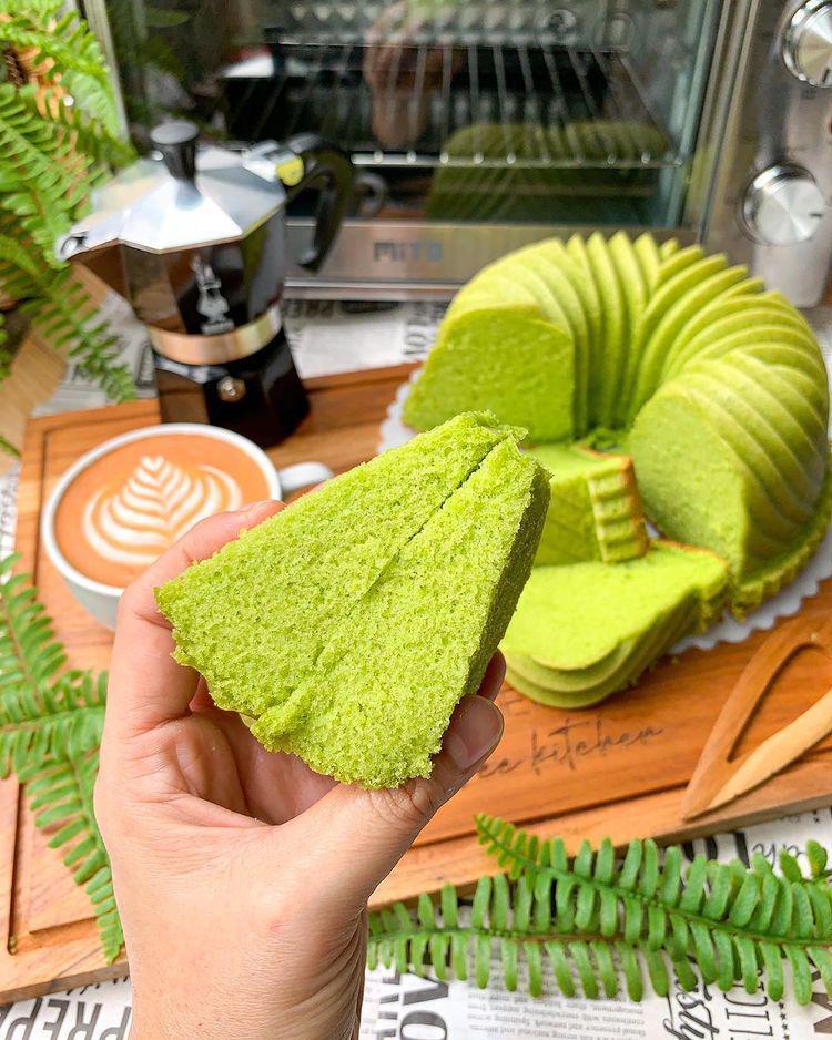 ilustrasi kue bolu pandan (instagram.com/vitakwee)