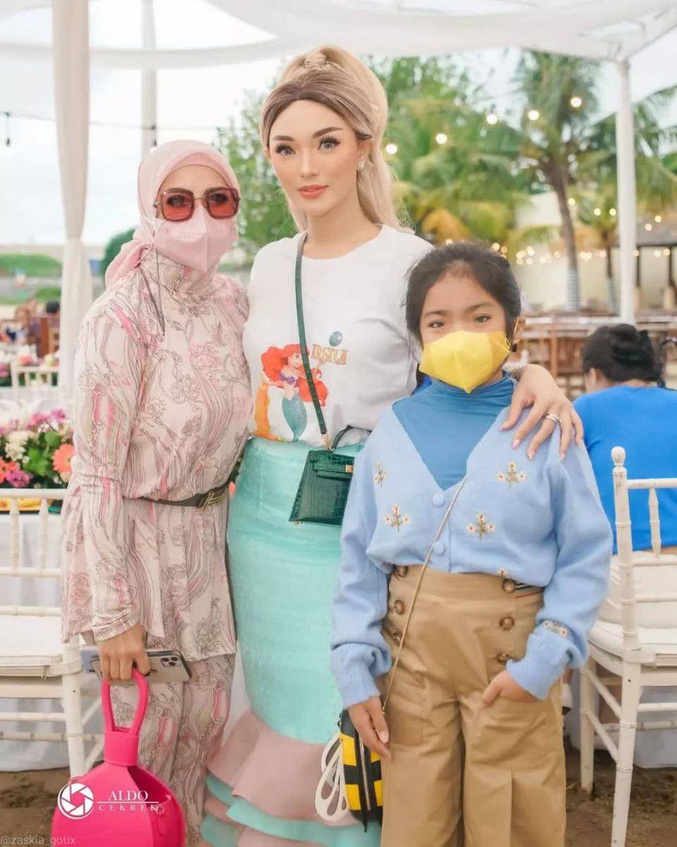 potret Zaskia Gotik (instagram.com/zaskia_gotix)