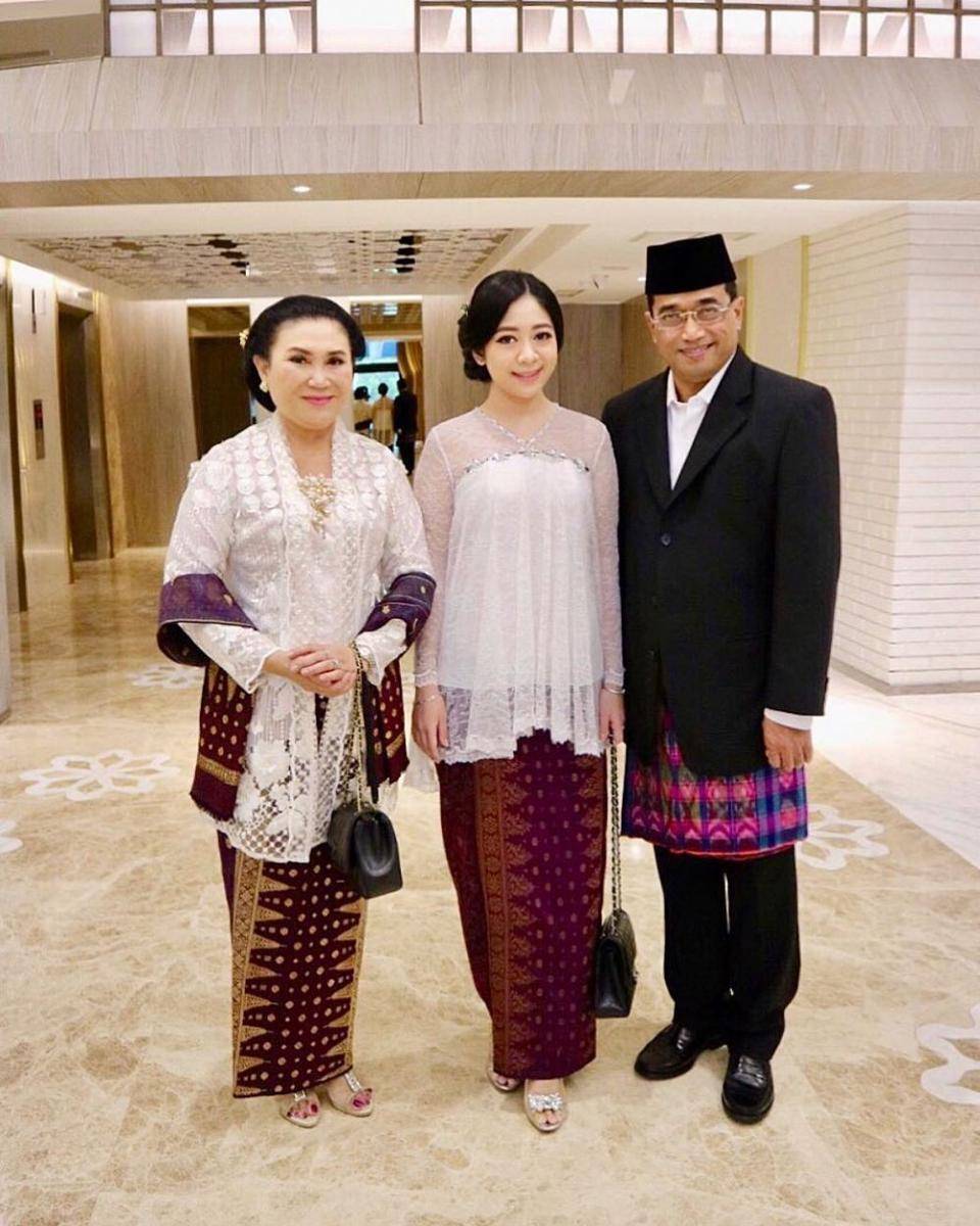 Kebaya Endang Budi Karya Sumadi (instagram.com/bambinayudia)