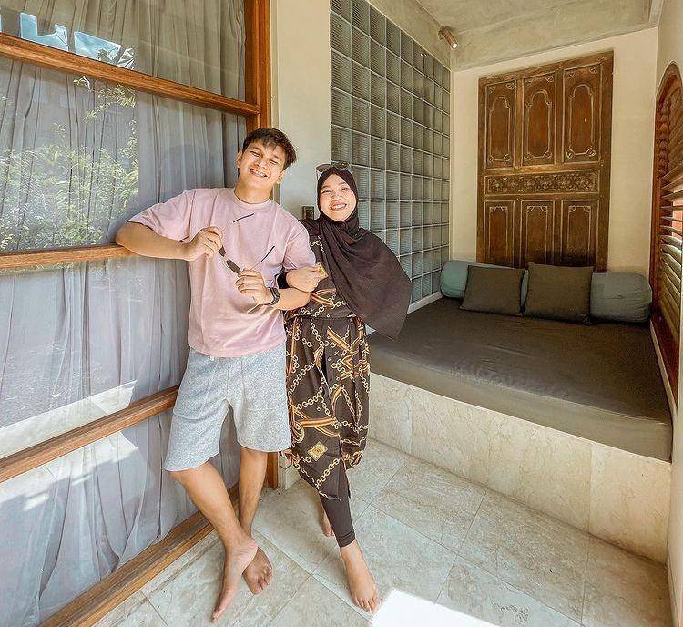 Mumuk Gomez berhijab (Instagram.com/mumukgomez)