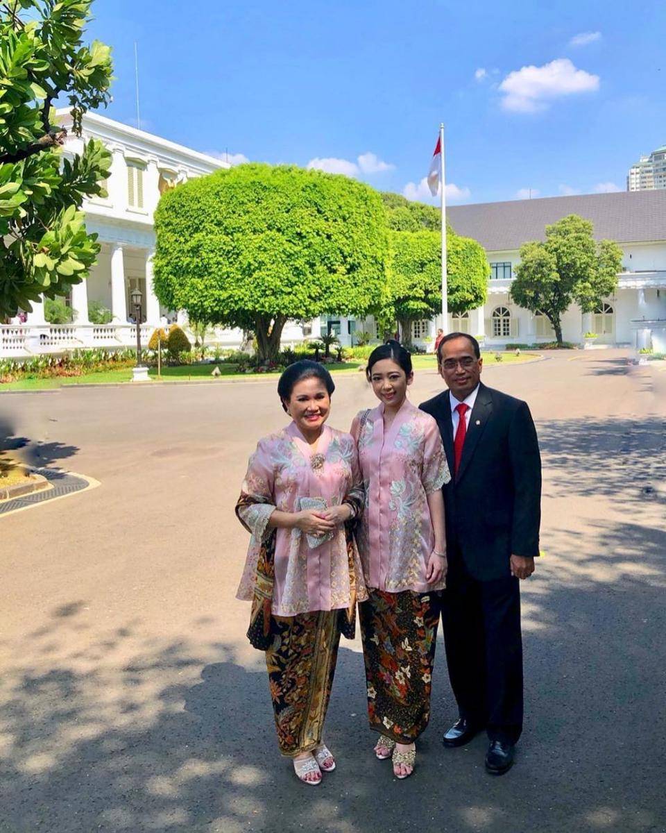 Kebaya Endang Budi Karya Sumadi (instagram.com/bambinayudia)