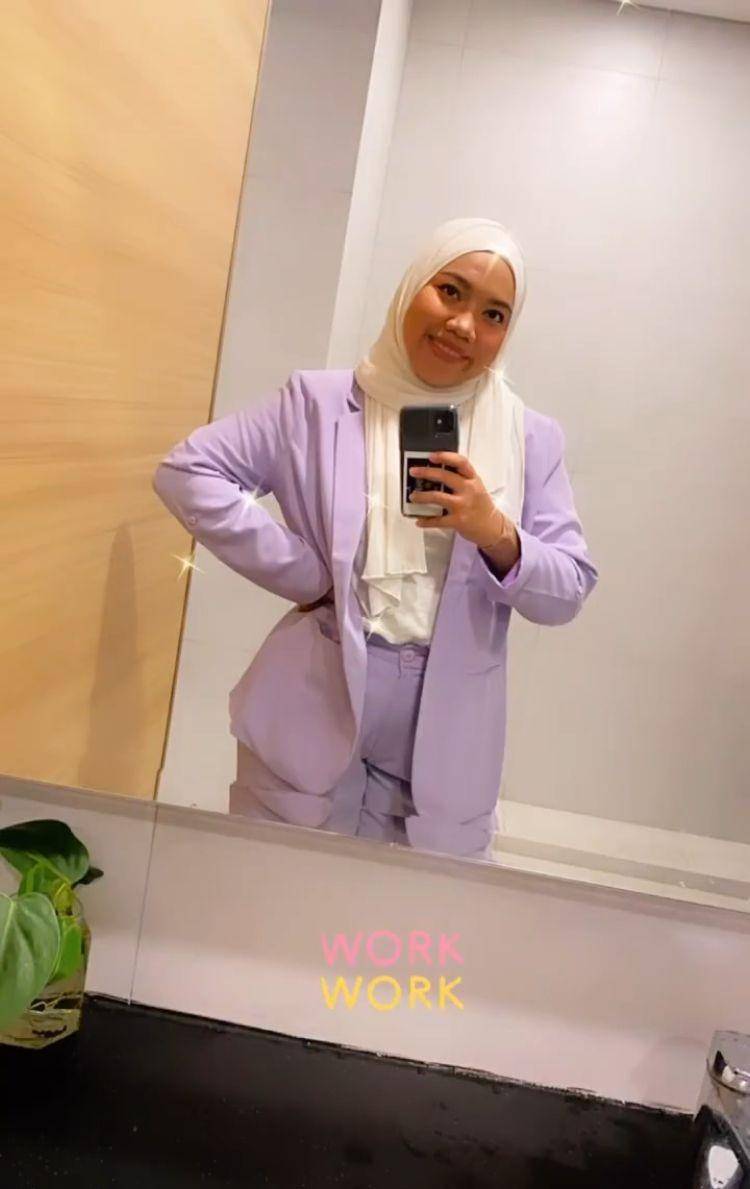 Mumuk Gomez berhijab (Instagram.com/mumukgomez)