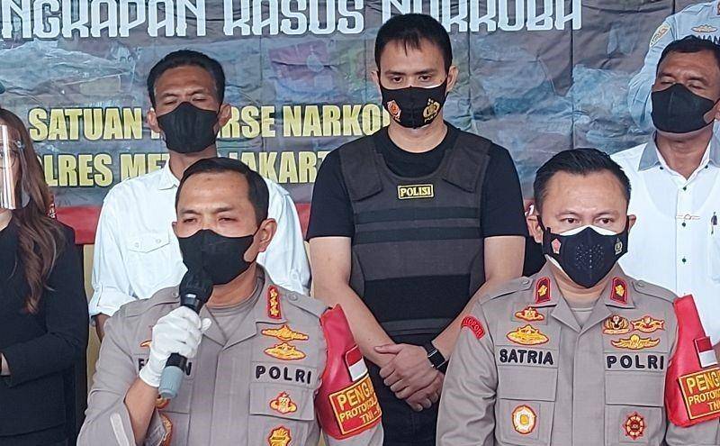 Kapolres Metro Jakarta Timur Kombes Pol Erwin Kurniawan dalam jumpa pers di Jakarta, Senin (8/11/2021) (ANTARA/Yogi Rachman)