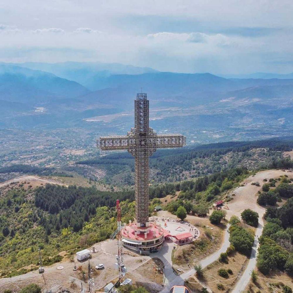 Millenium Cross (instagram.com/aem_sx)