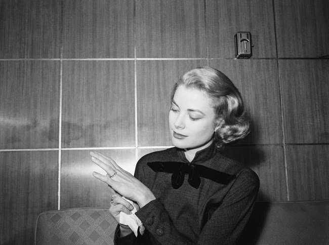 Grace Kelly Engagement Ring (www.hellomagazine.com)