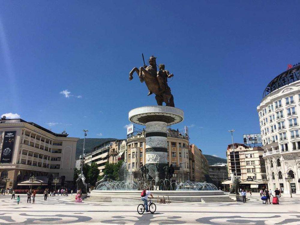 Macedonia Square (instagram.com/0pti_miste_88)
