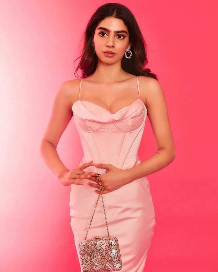 Khushi Kapoor (instagram.com/khushi05k)