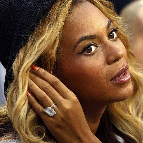 cincin tunangan Beyonce (instagram.com/thebridestorypro)