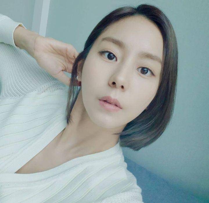 UEE (instagram.com/kim_uieing49)
