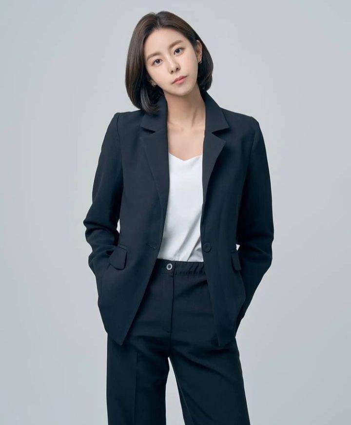 UEE (instagram.com/kim_uieing49)