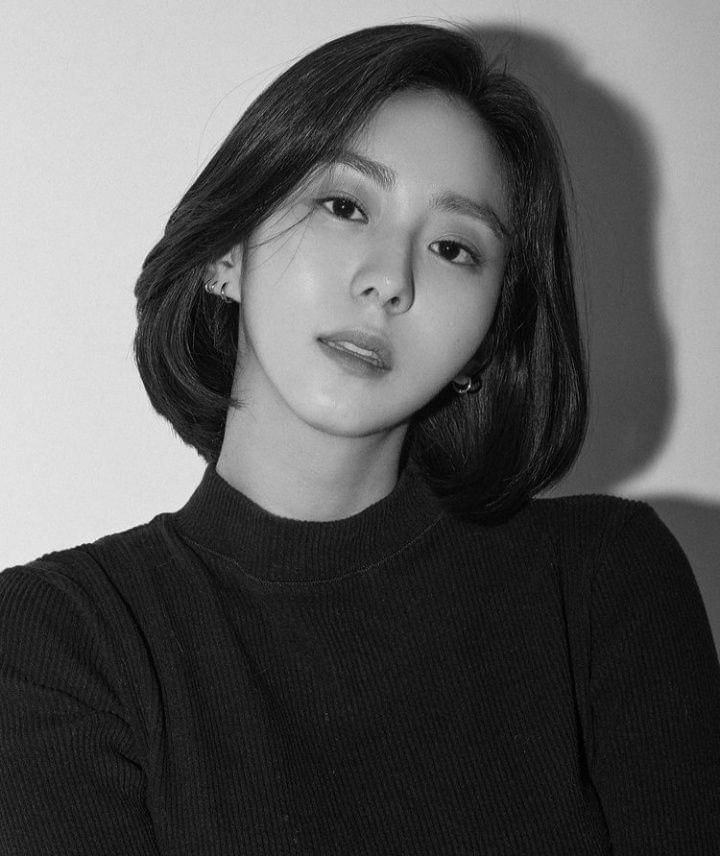 UEE (instagram.com/kim_uieing49)