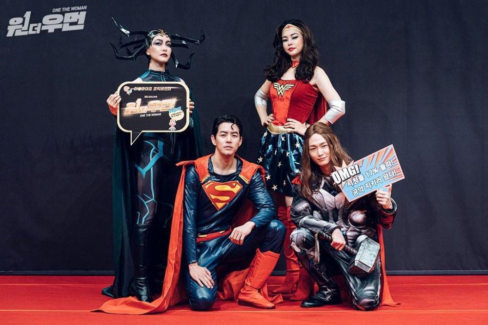 10 Potret Pemain One the Woman Cosplay Jadi Superhero, Mirip!