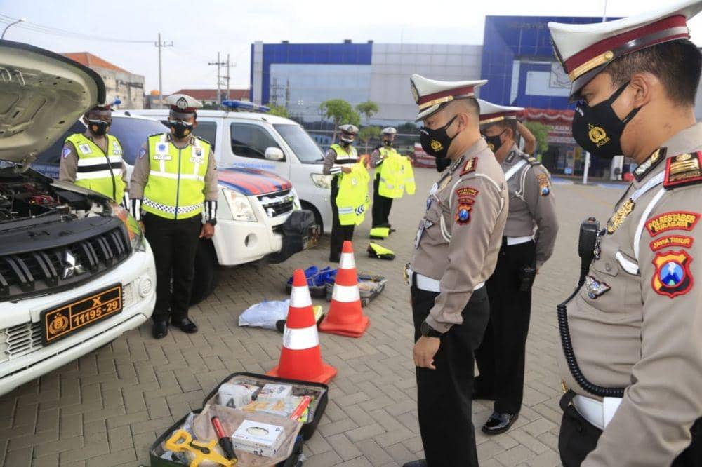 Apel persiapan 302 personel Satlantas Polrestabes Surabaya antisipasi bencana (dok. Istimewa)