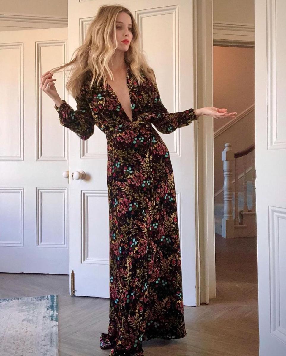 potret Annabelle Wallis (instagram.com/annabellewallis)