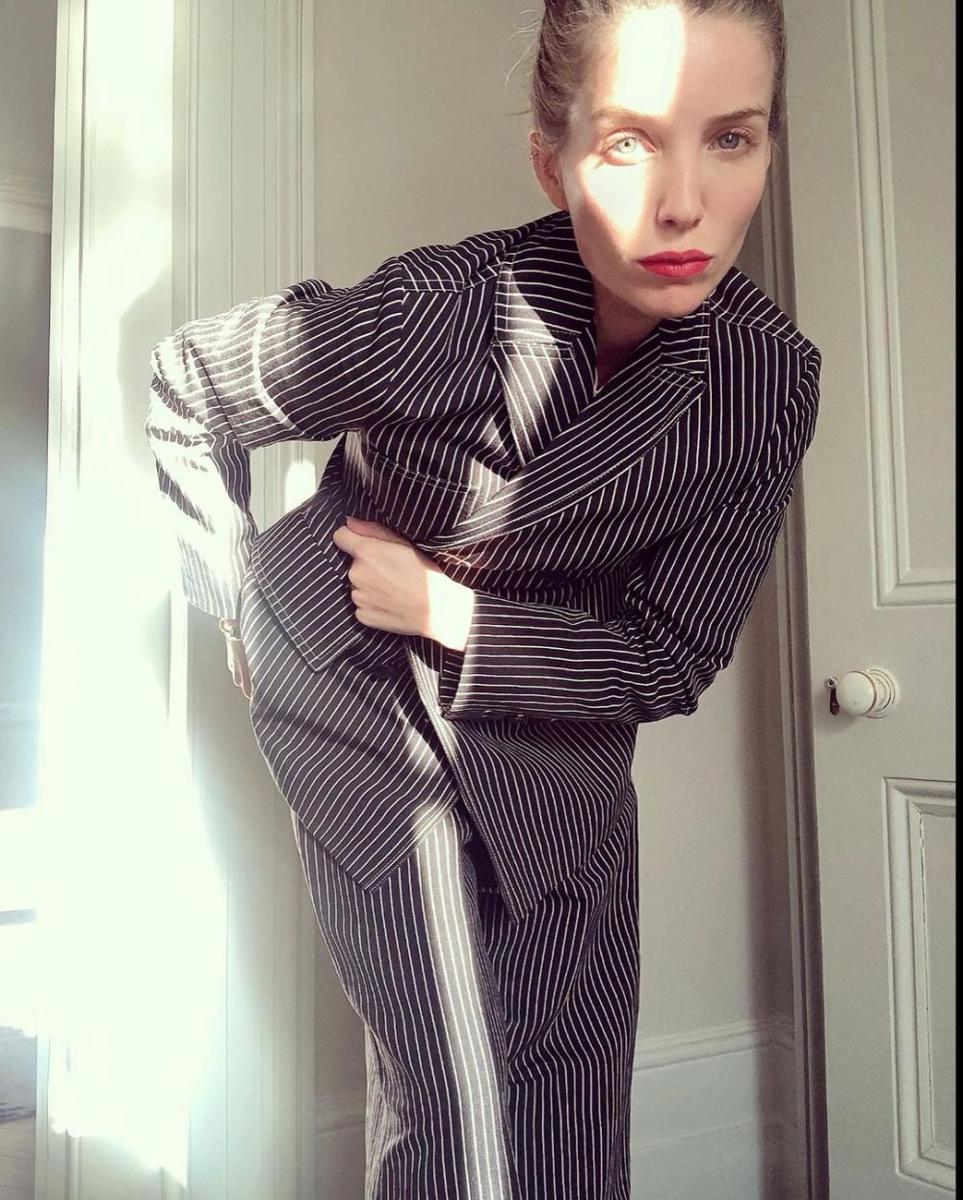 potret Annabelle Wallis (instagram.com/annabellewallis)