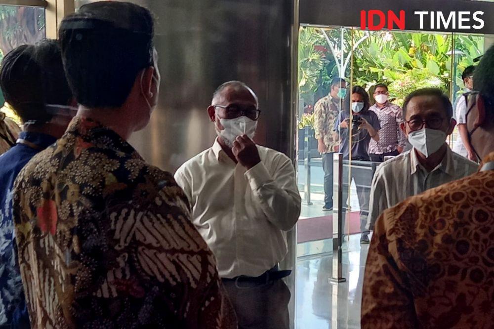 Anggota Bidang Hukum dan Pencegahan Korupsi TGUPP DKI Jakarta, Bambang Widjojanto. (IDN Times/Aryodamar)