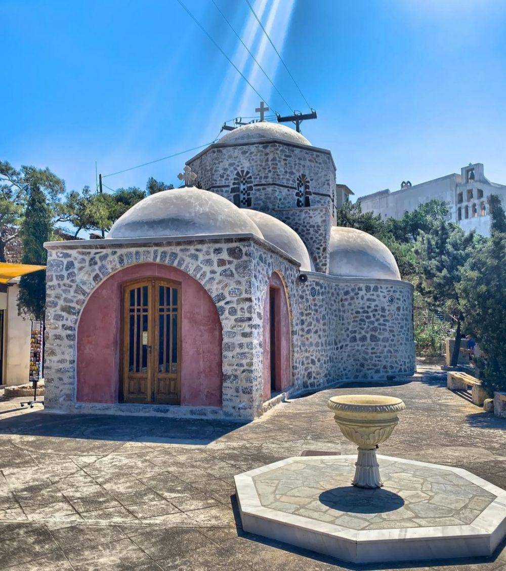 potret Monastery of Prophet Elias (instagram.com/netzy69)
