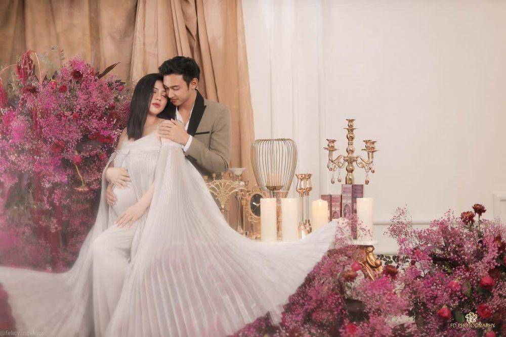 maternity Felicya Angelista (instagram.com/fdphotography90)
