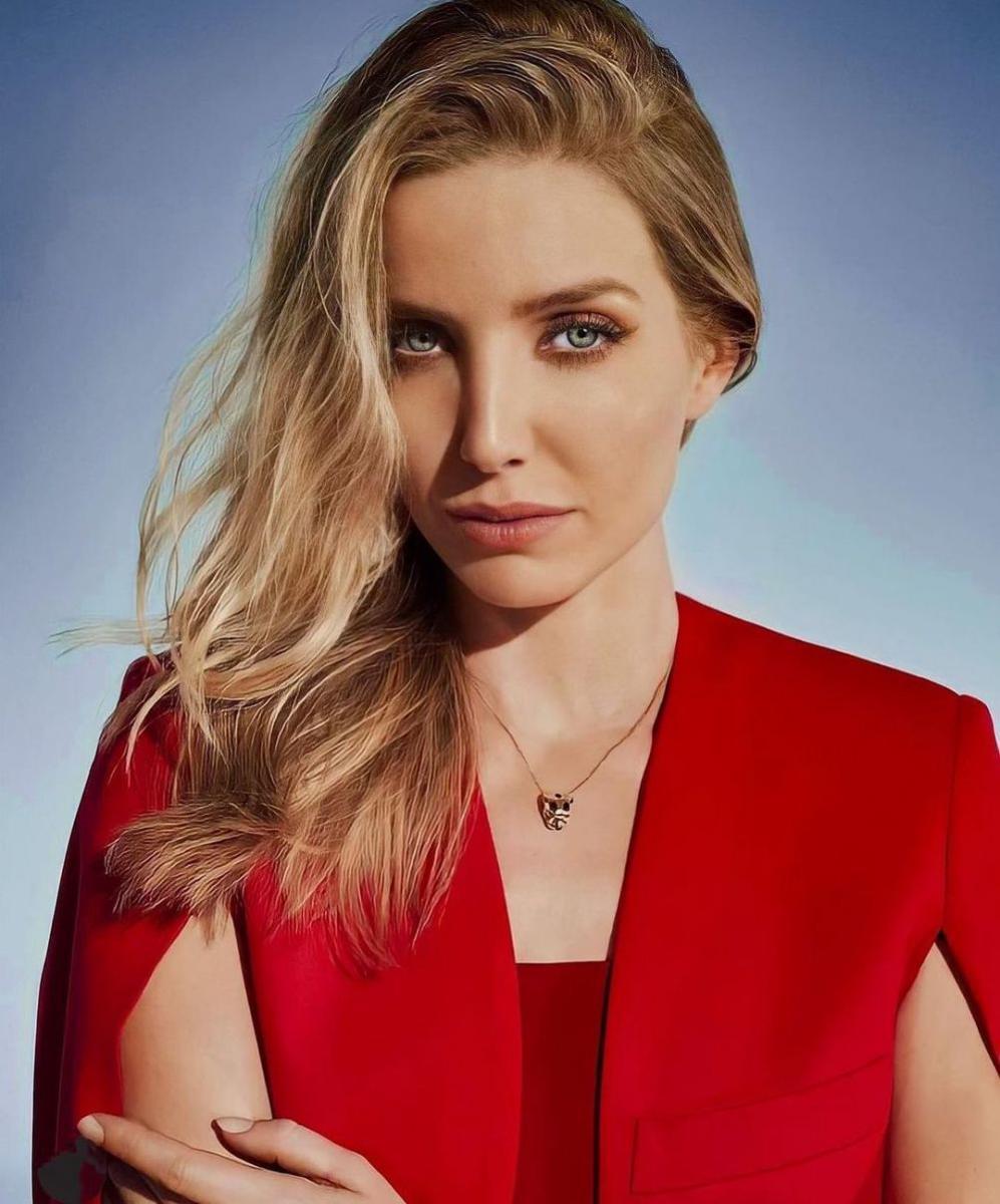 potret Annabelle Wallis (instagram.com/annabellewallis)